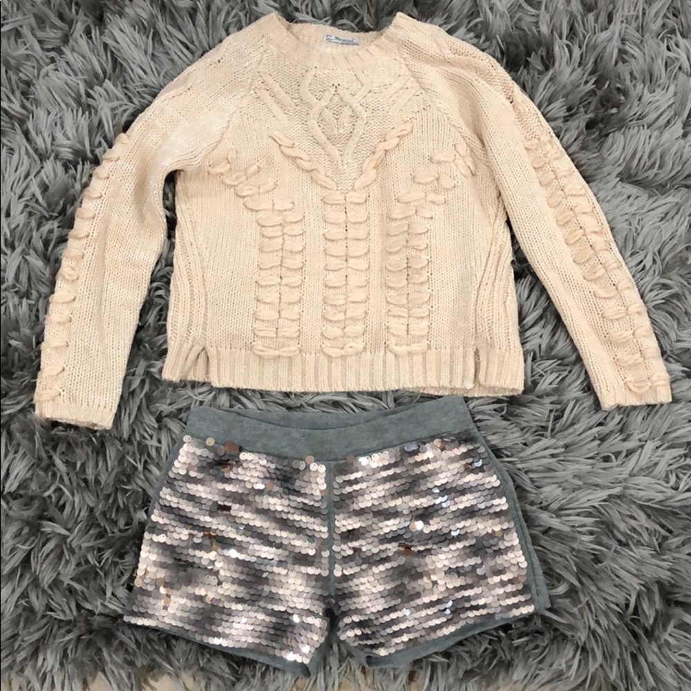 Beautiful set sweater and sequins short!!